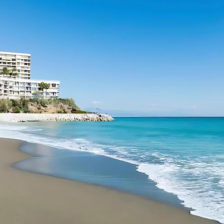 Cozy And Bright Flat With Pool Lägenhet Torremolinos Exteriör bild