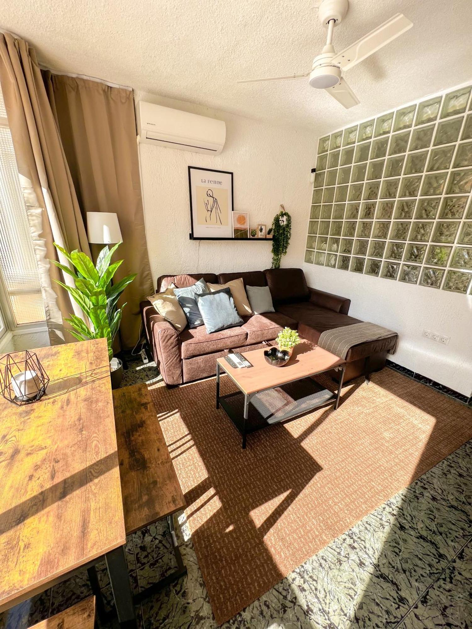Cozy And Bright Flat With Pool Lägenhet Torremolinos Exteriör bild