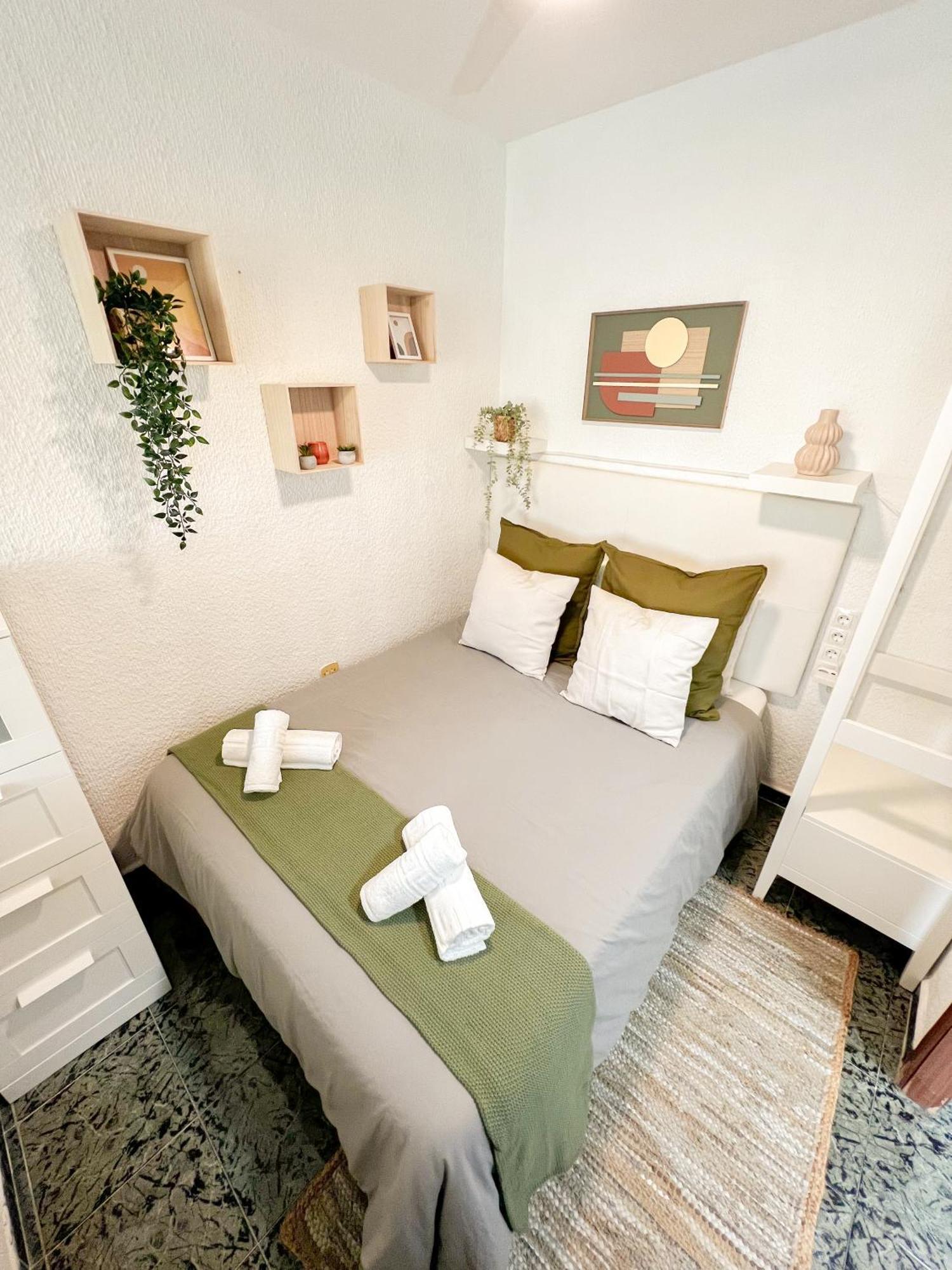 Cozy And Bright Flat With Pool Lägenhet Torremolinos Exteriör bild