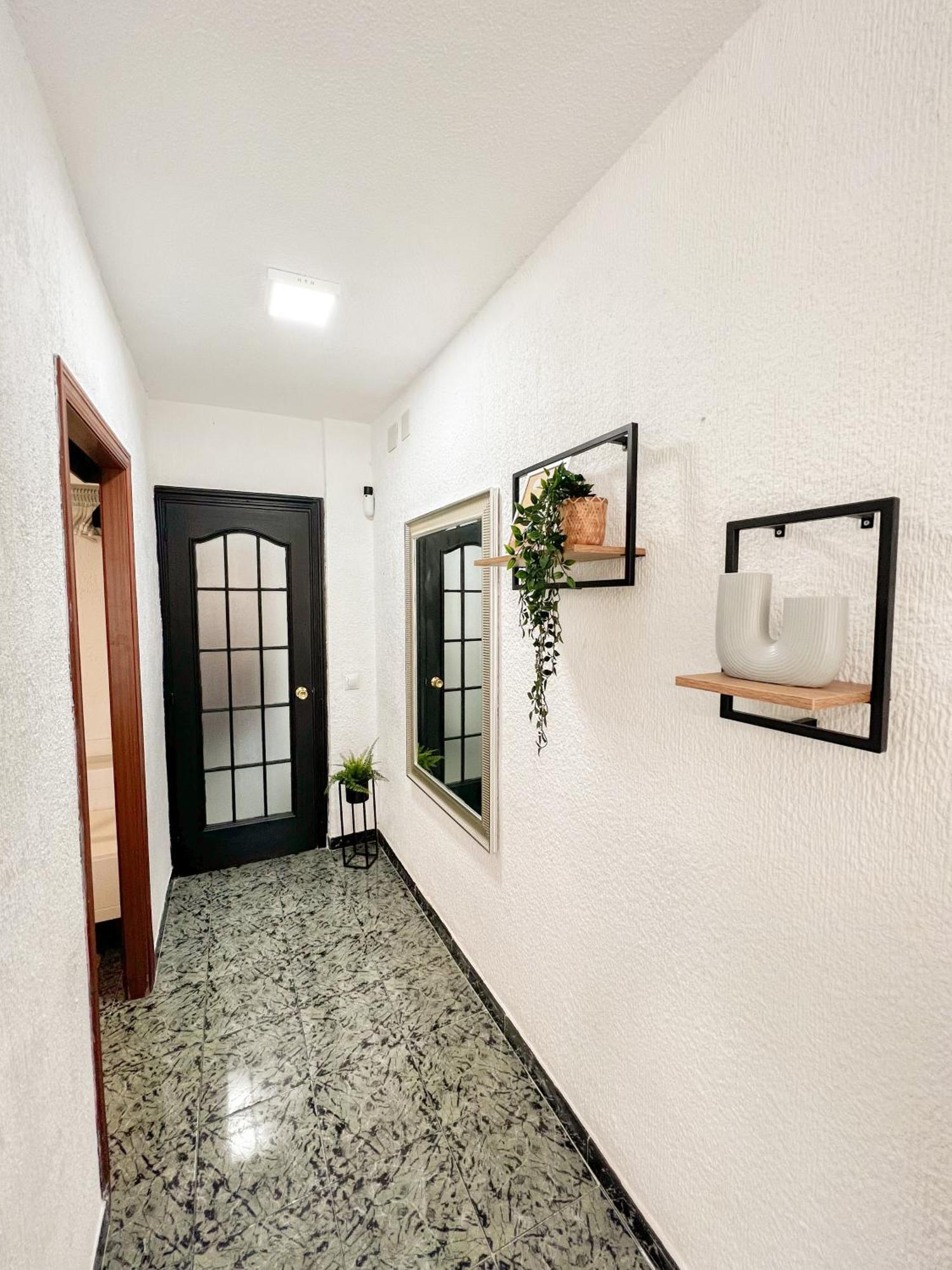 Cozy And Bright Flat With Pool Lägenhet Torremolinos Exteriör bild
