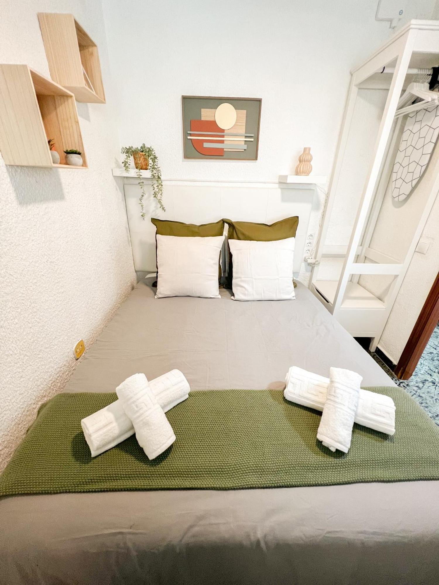 Cozy And Bright Flat With Pool Lägenhet Torremolinos Exteriör bild