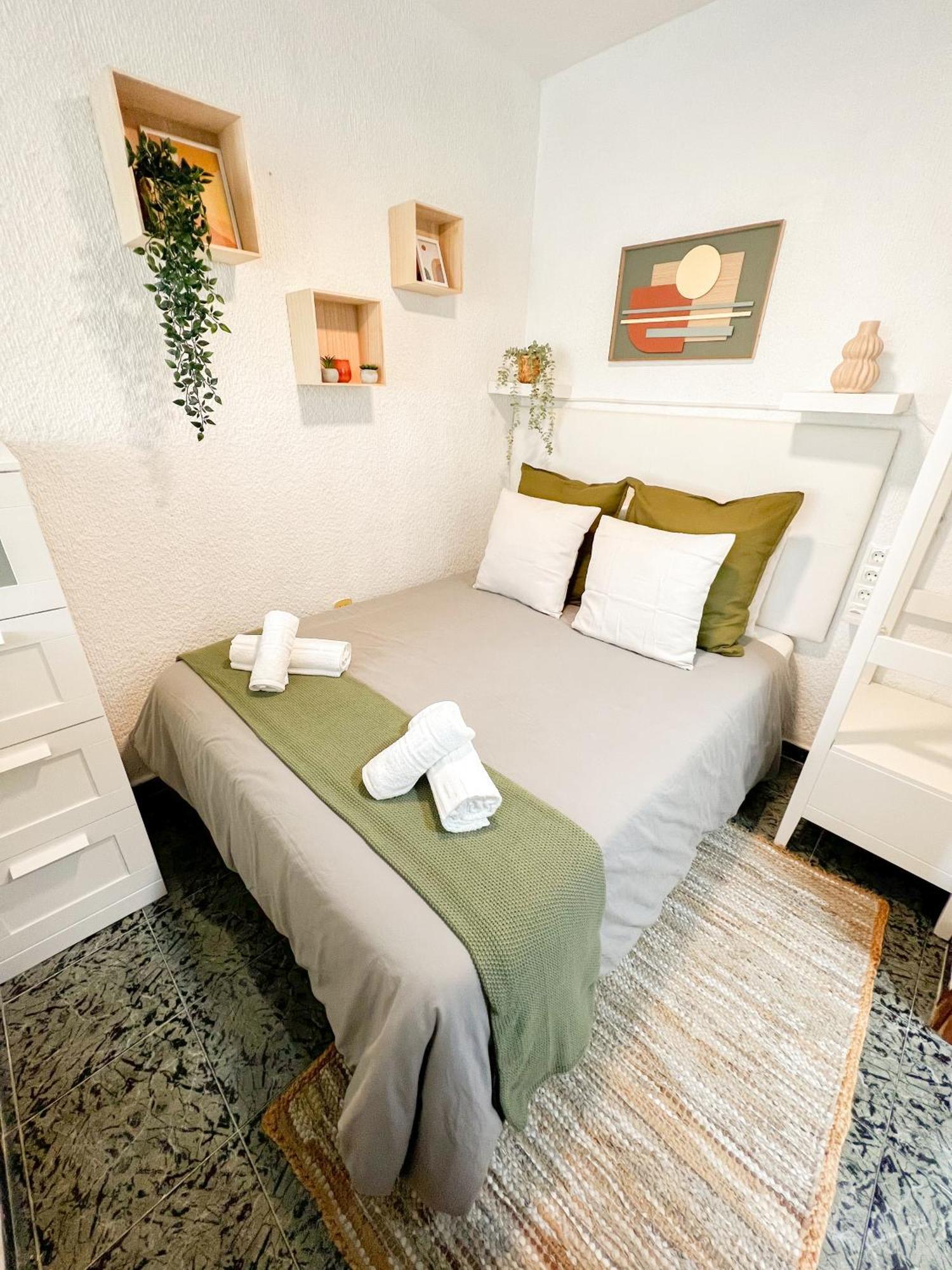 Cozy And Bright Flat With Pool Lägenhet Torremolinos Exteriör bild