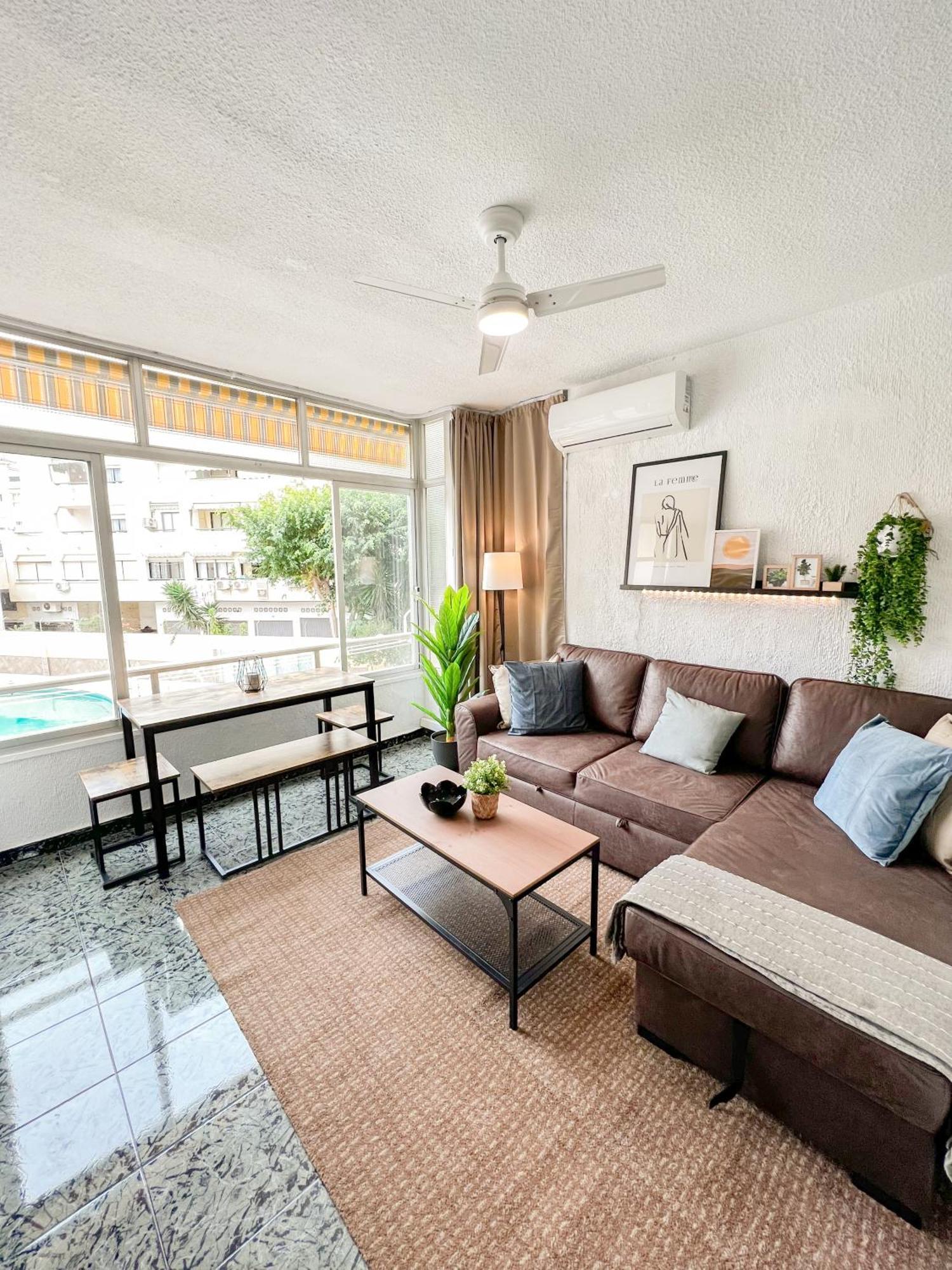 Cozy And Bright Flat With Pool Lägenhet Torremolinos Exteriör bild